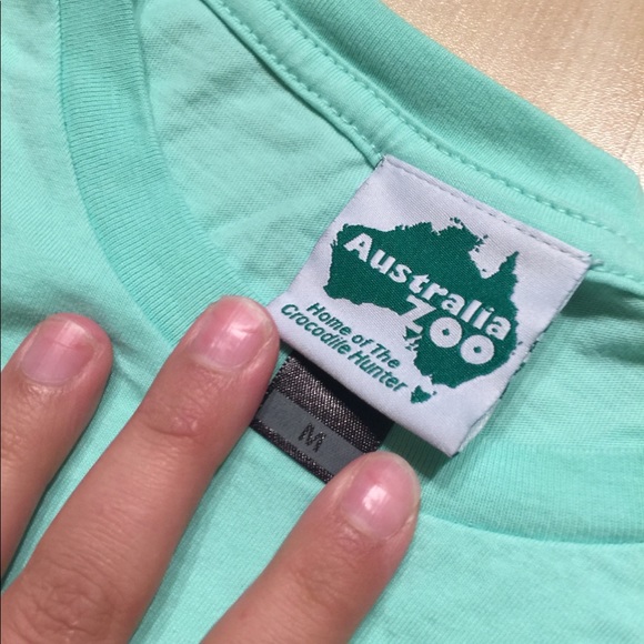 Giraffe souvenir shirt! - Picture 2 of 3